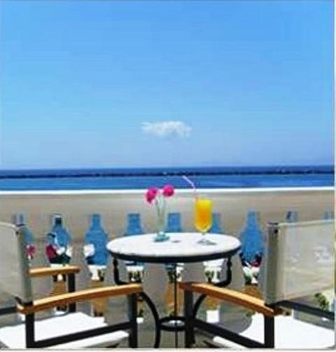 Avra Hotel Tínos Buitenkant foto